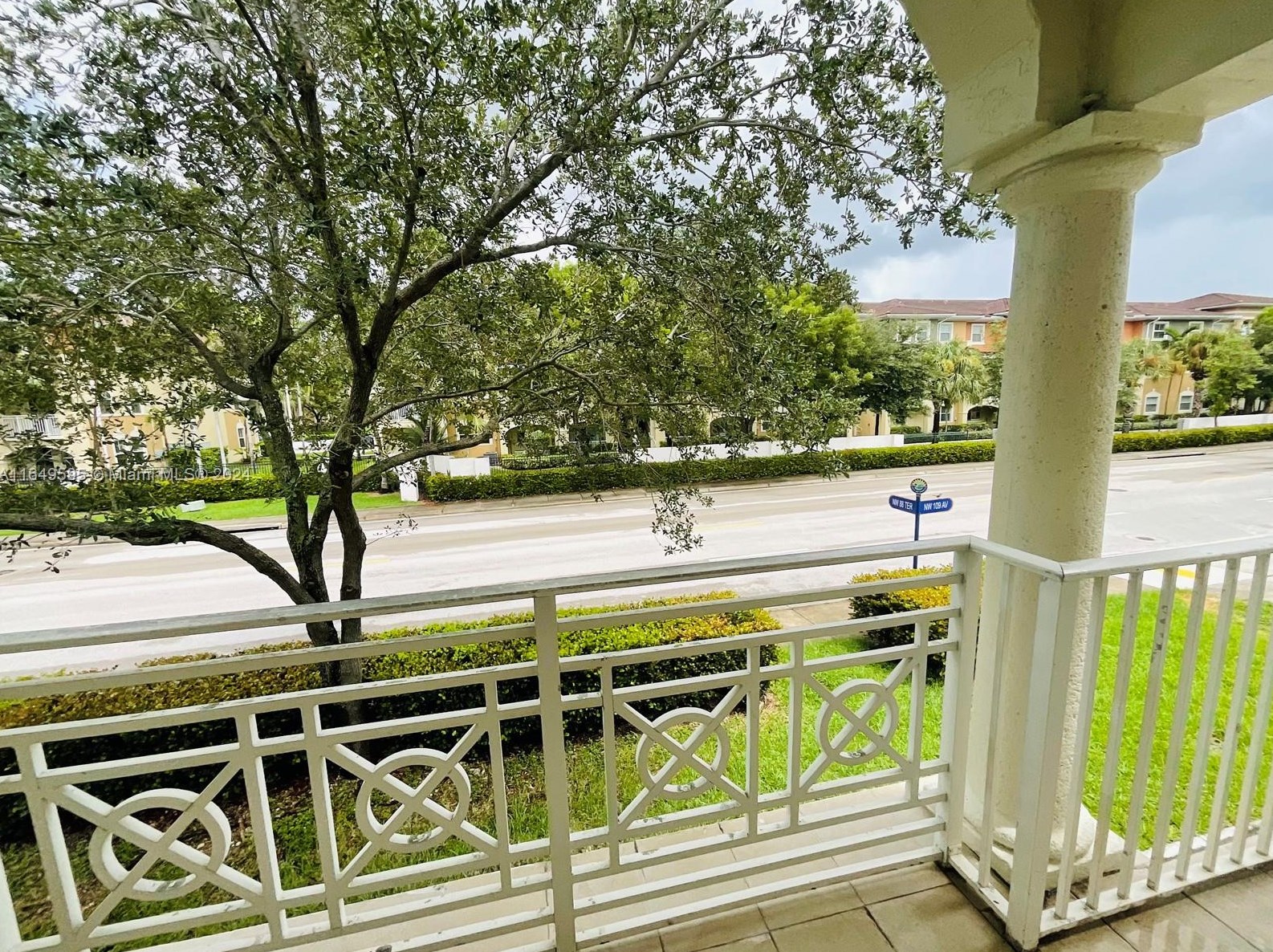 10901 Nw 88th Ter #806, Miami, FL 33178