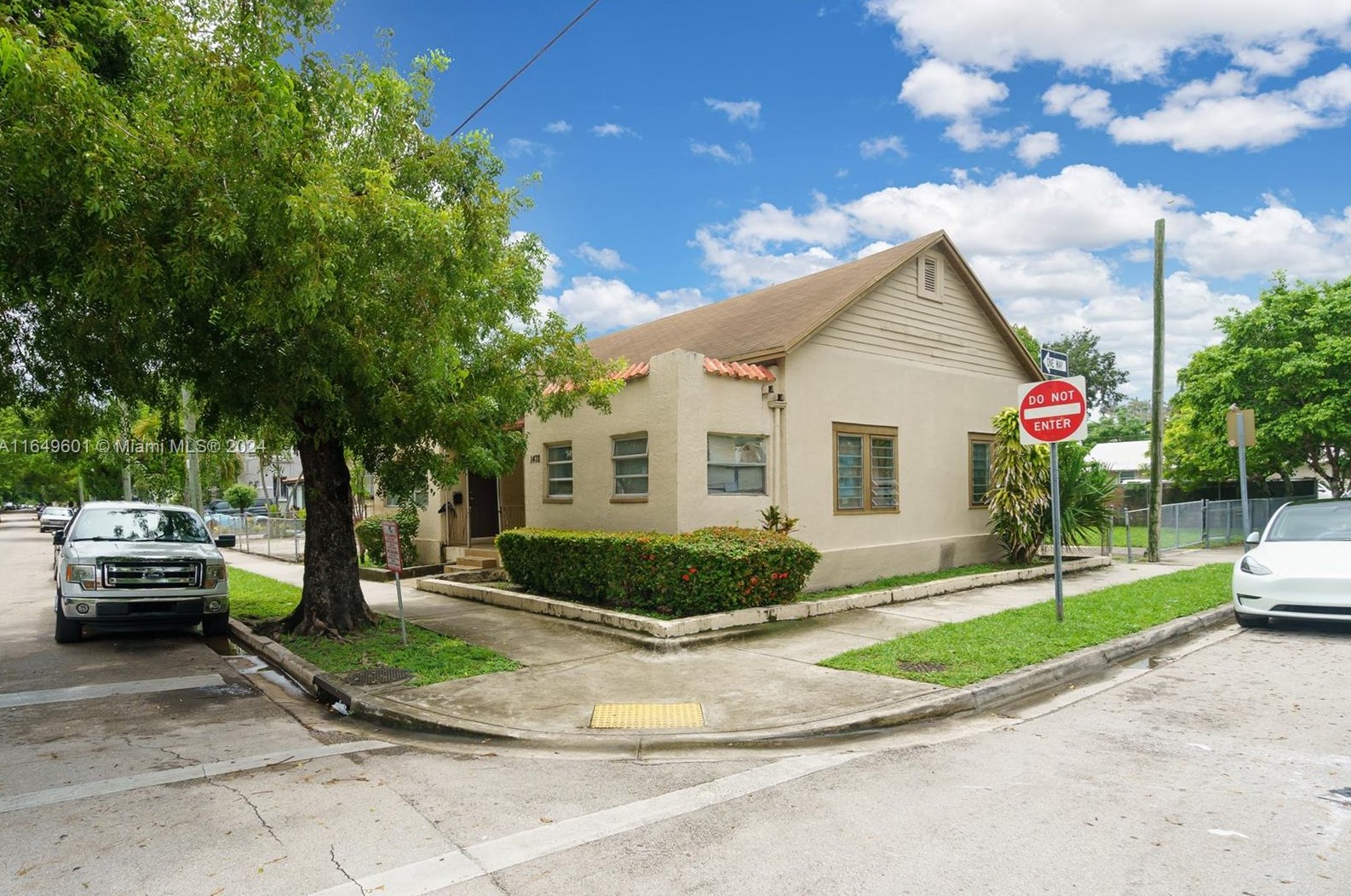 1478 2nd St, Miami, FL 33125-5507