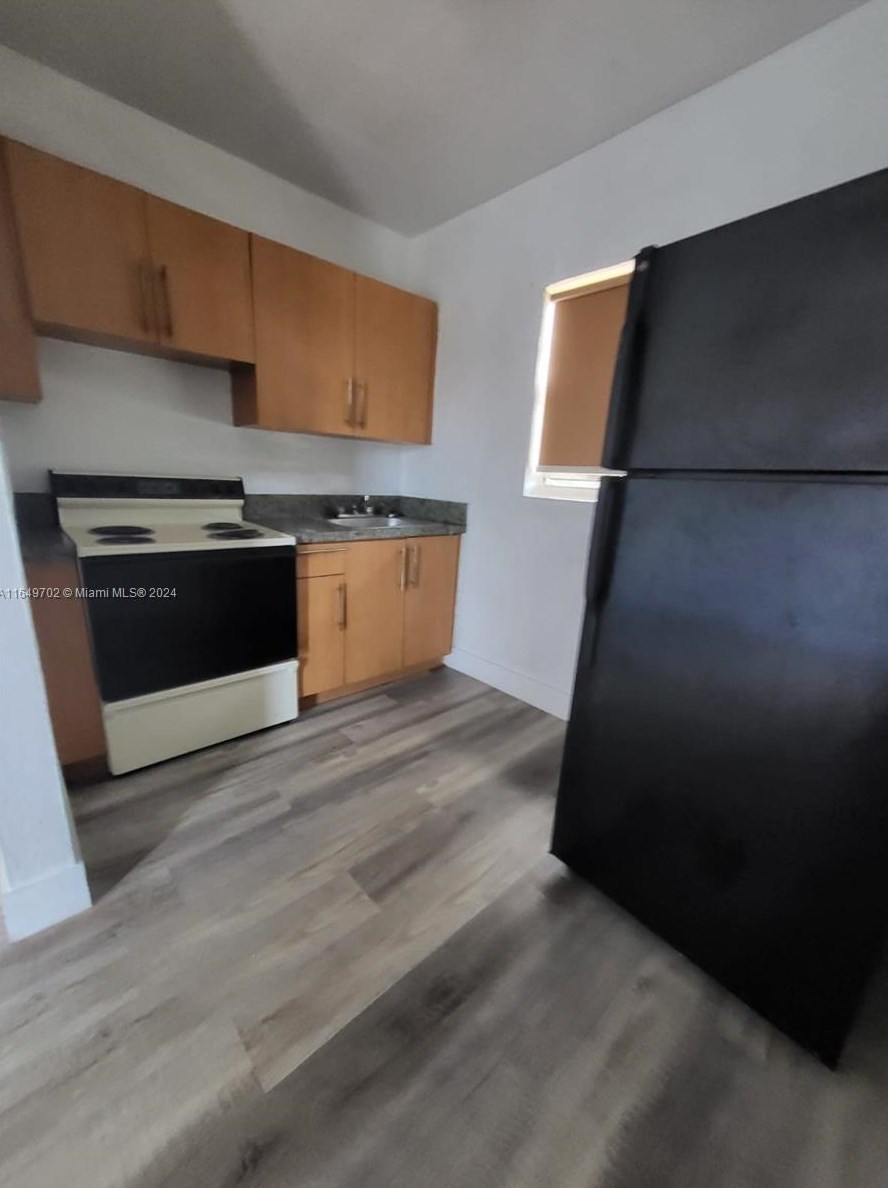 6791 22nd Ave, Miami, FL 33147-7270