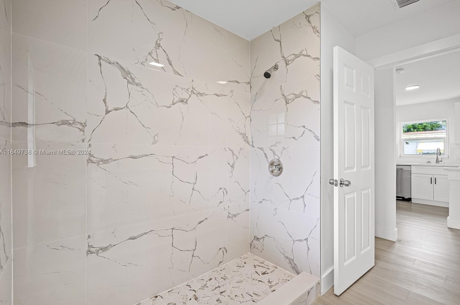 1424 73rd St, Miami FL 33147-6422 exterior