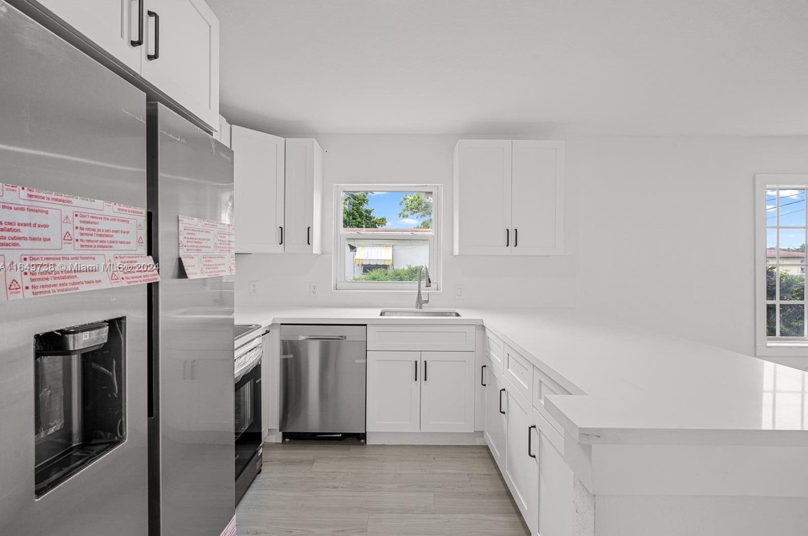 1424 73rd St, Miami FL 33147-6422 exterior