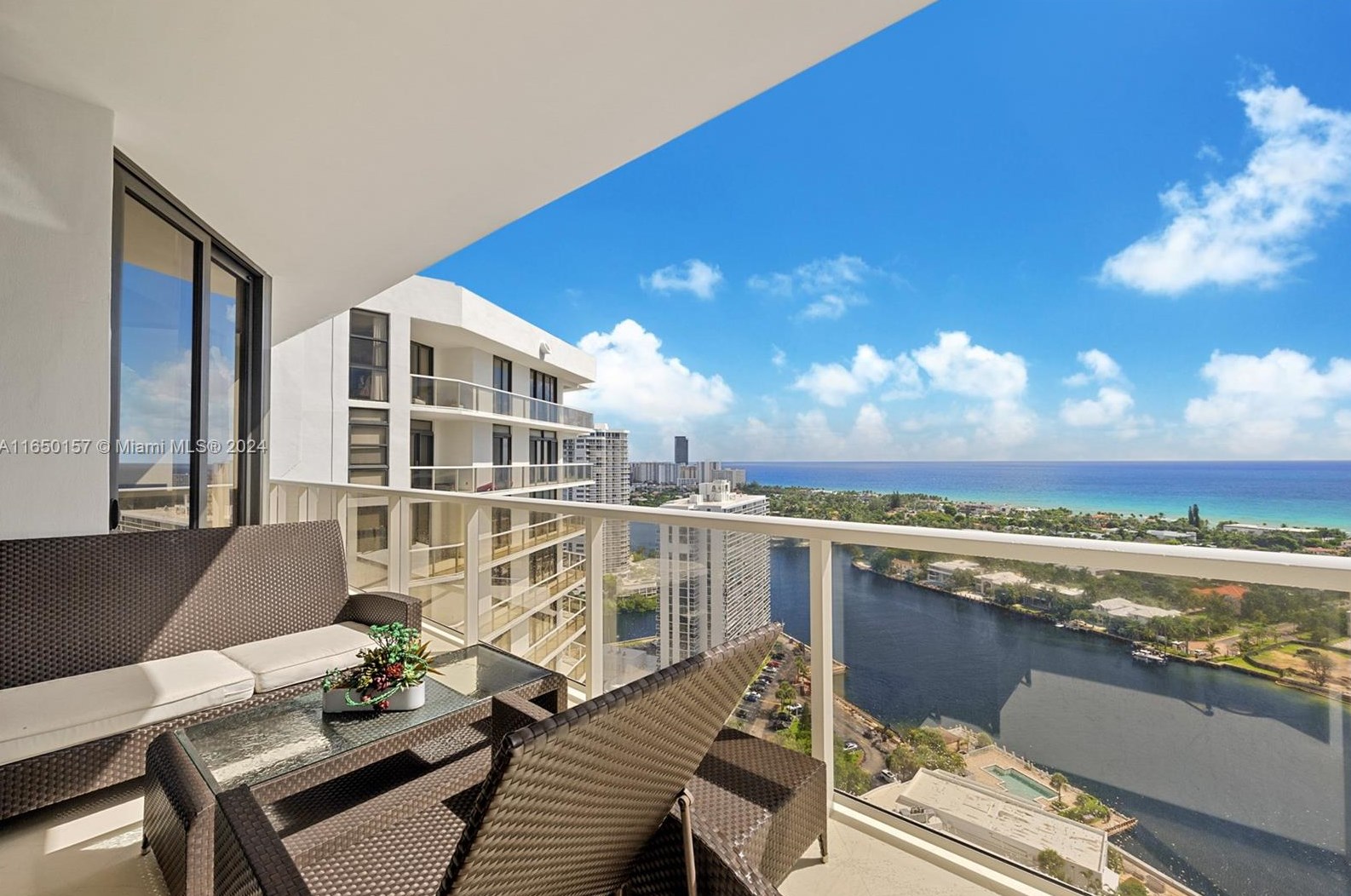 20281 Country Club Dr, Miami FL  33180-3010 exterior