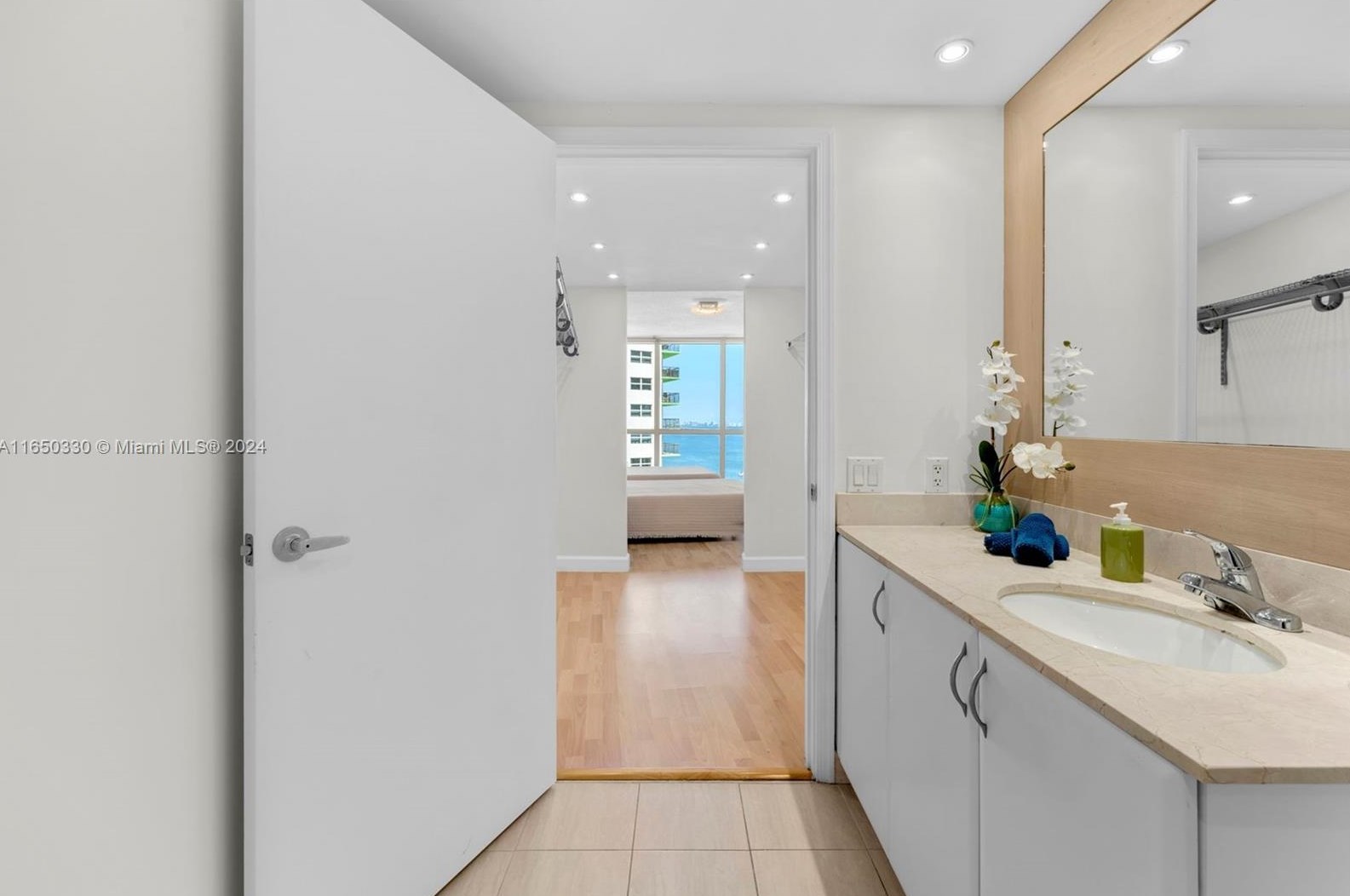 1750 Bayshore Dr, Miami FL 33132-3207 exterior