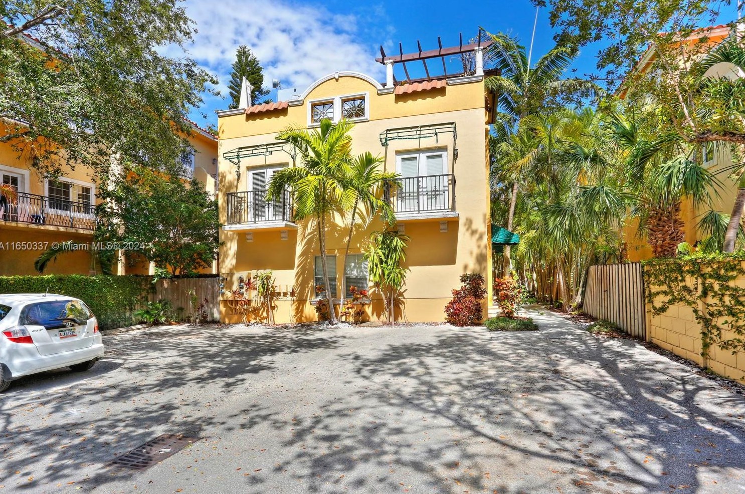 2861 Coconut Ave # 2861, Miami, FL