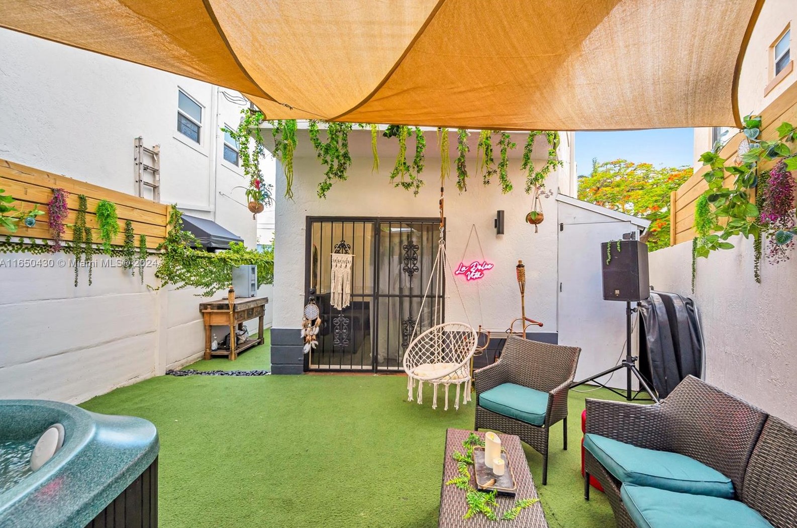 3045 13 St, Miami FL 33125-1919 exterior