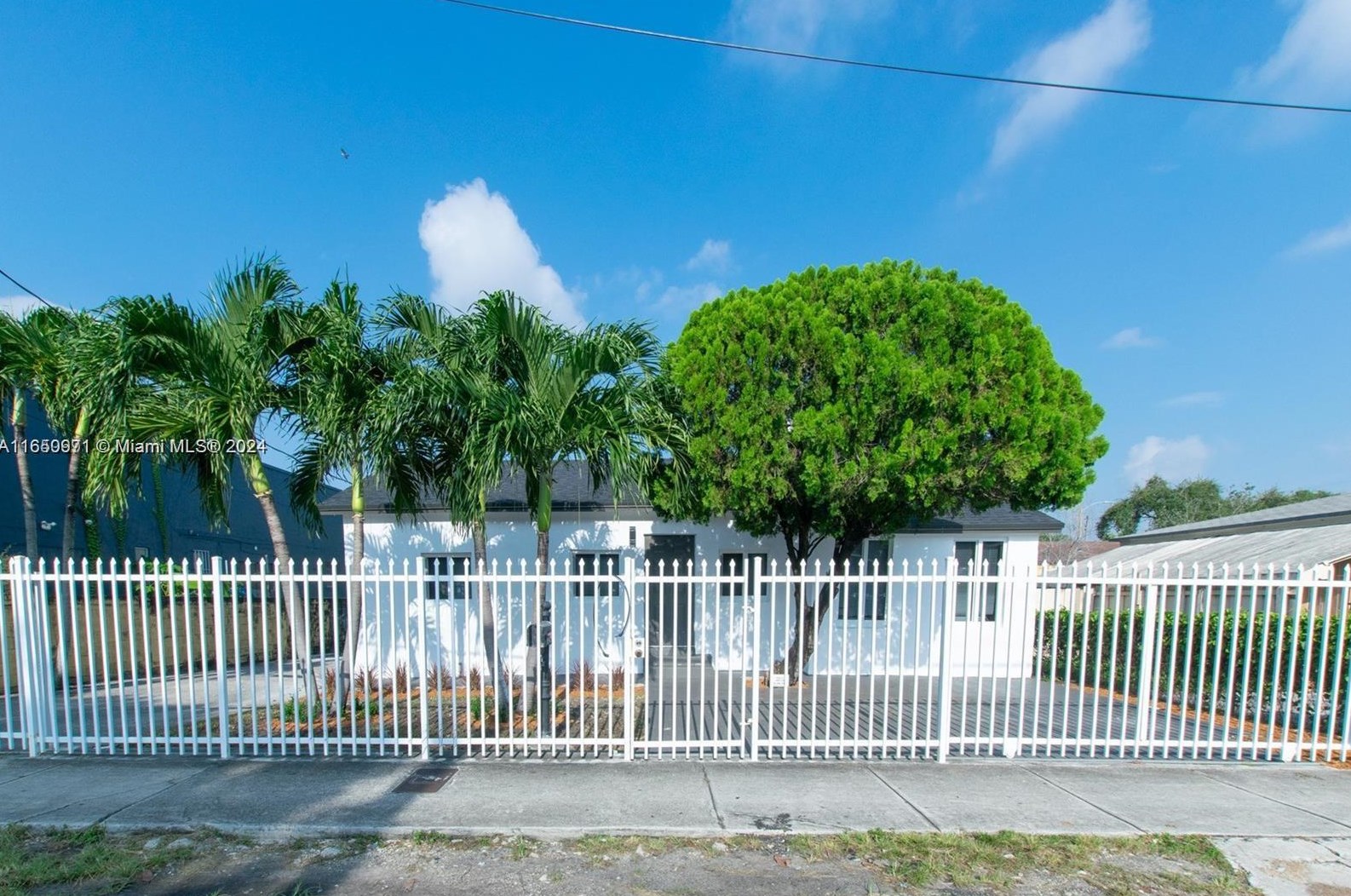 2324 Nw 14th Ave, Miami, FL 33142