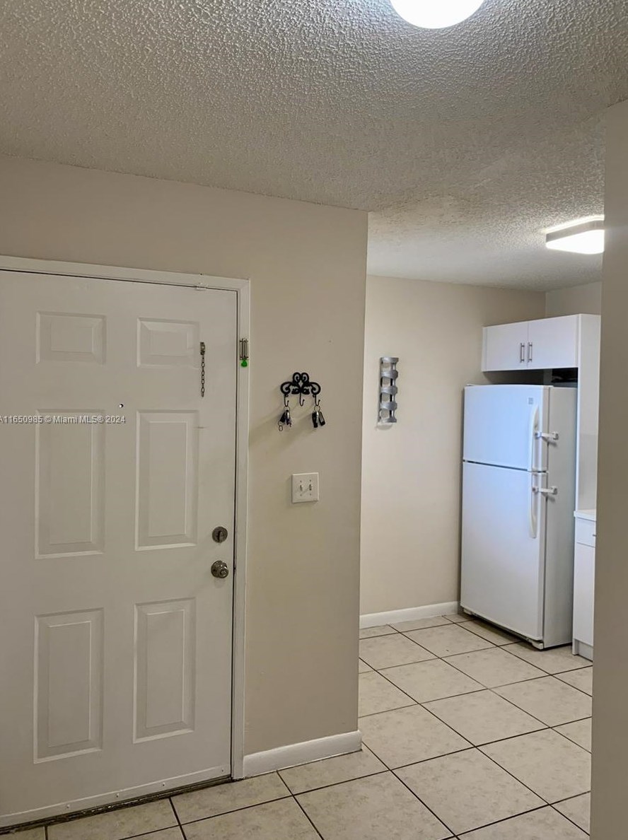 15701 137th Ave, Miami FL 33177-1225 exterior