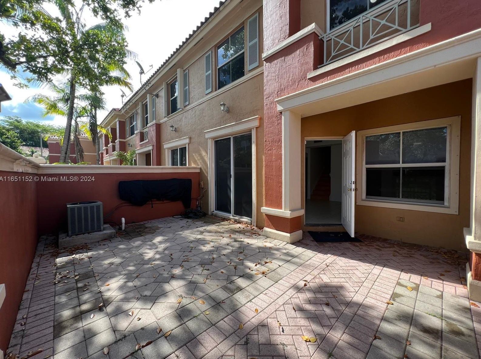 11411 60th St, Miami, FL 33178-2873