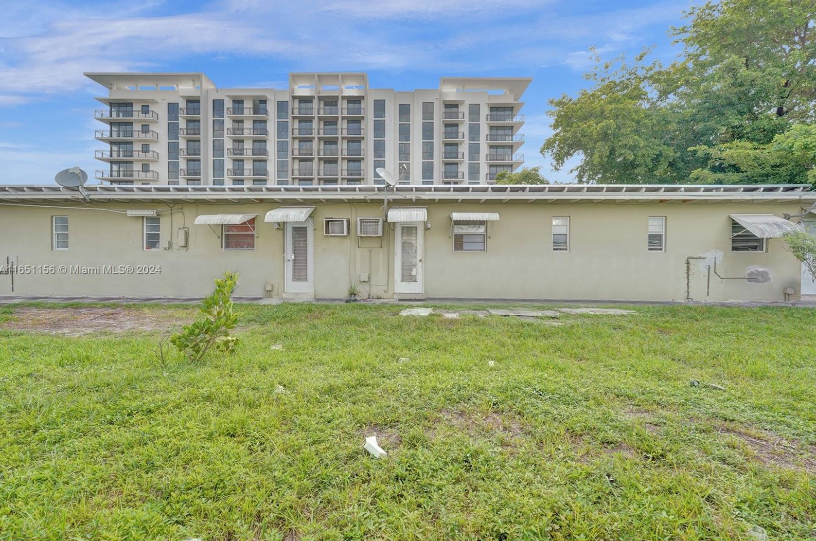 1085 126th St, Miami FL 33161-4271 exterior