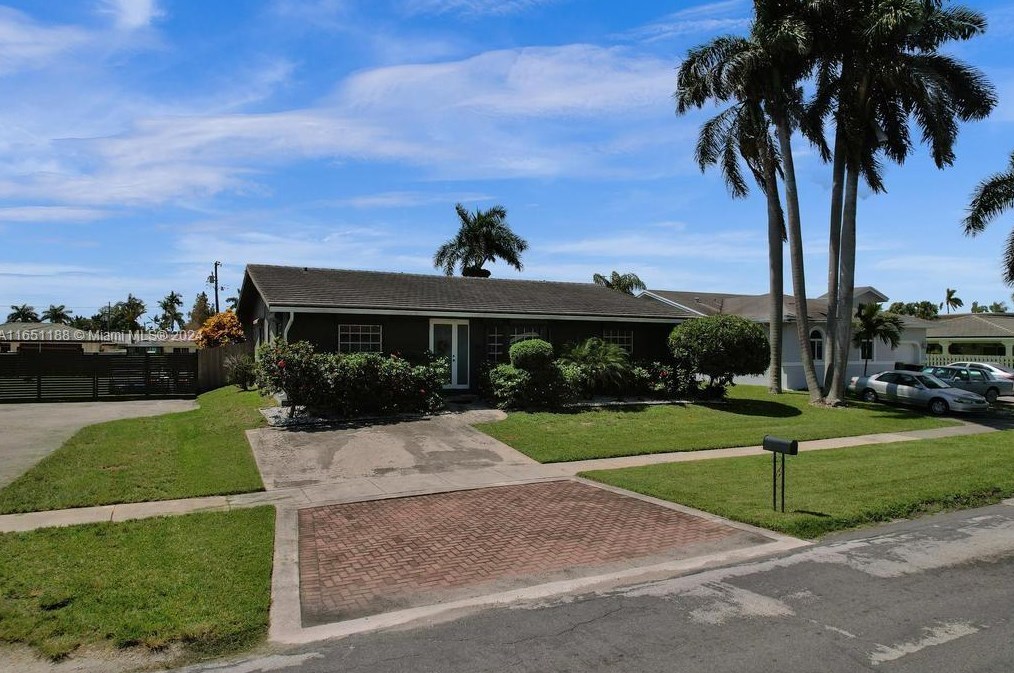 218 Se 2nd St, Dania Beach, FL 33004