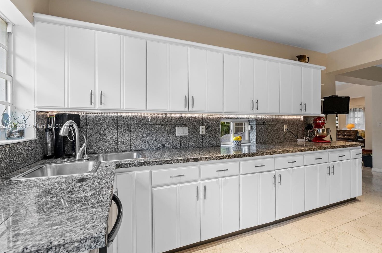 1791 Bay Dr, Miami FL 33154-3111 exterior