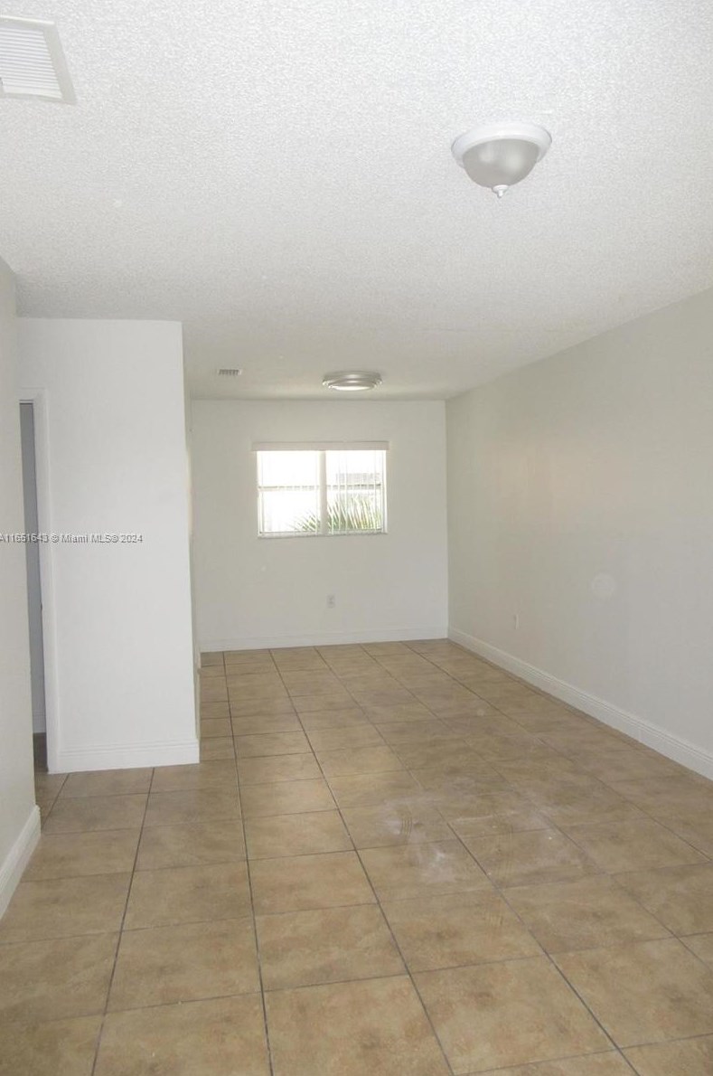 5461 W 24th Ave #67, Hialeah, FL 33016