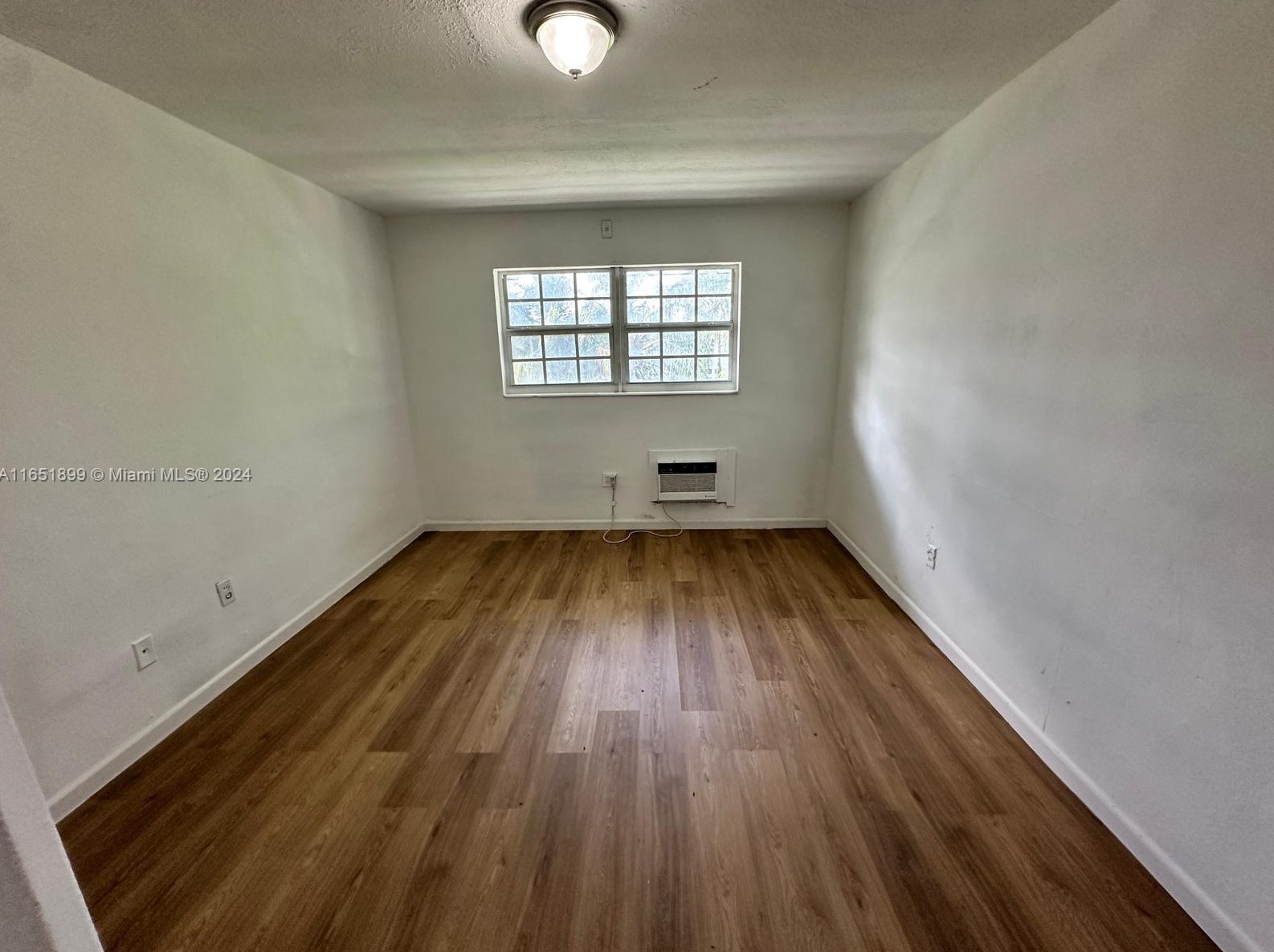 1471 Ne 170th St #215a, Miami, FL 33162