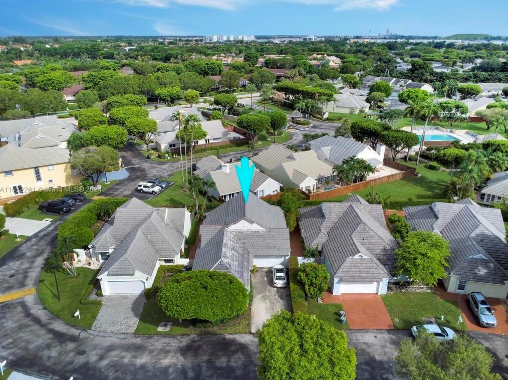 9947 47th Ter, Miami, FL 33178-1938