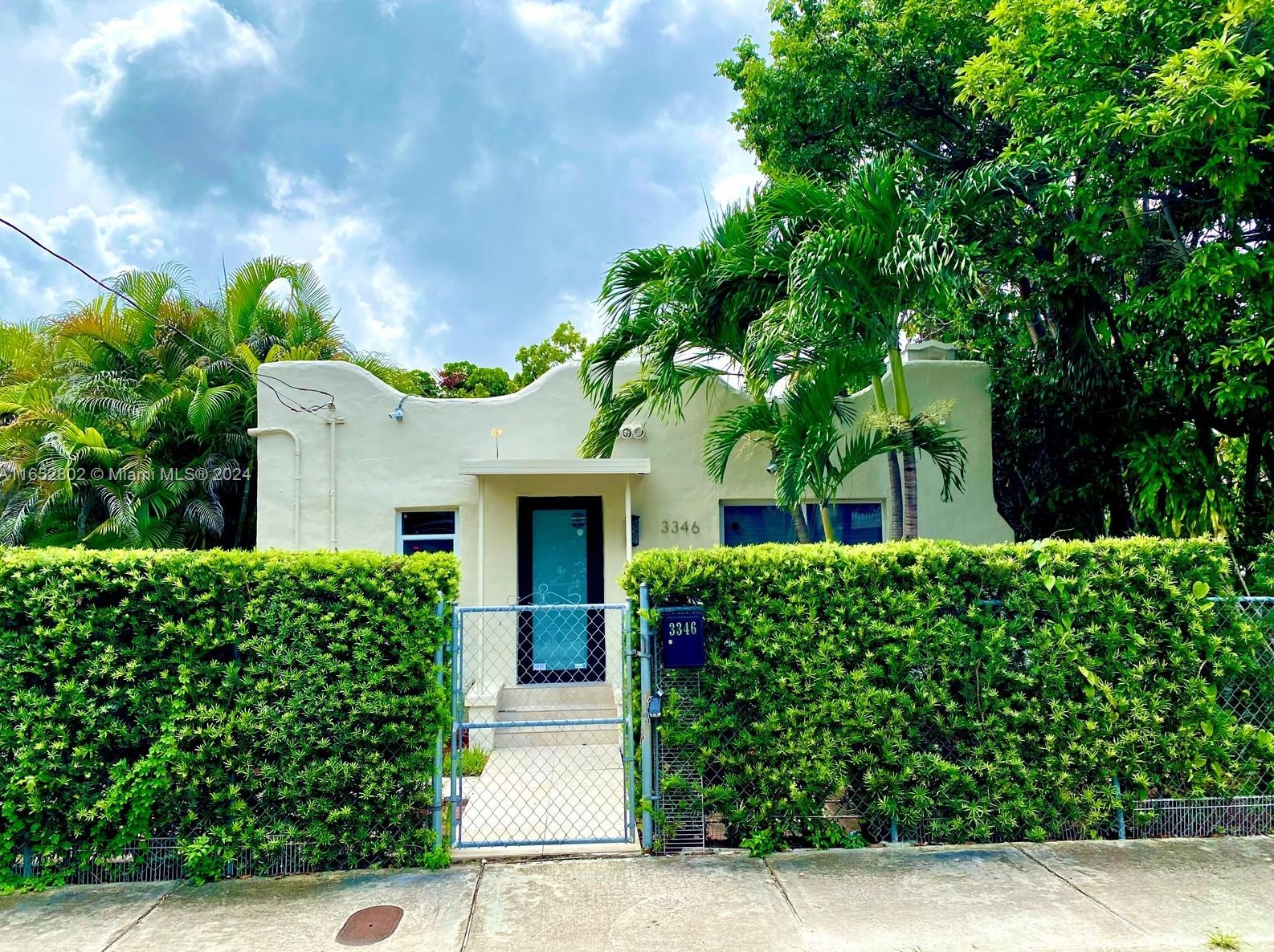 3346 9th Ave, Miami FL 33162-5217 exterior