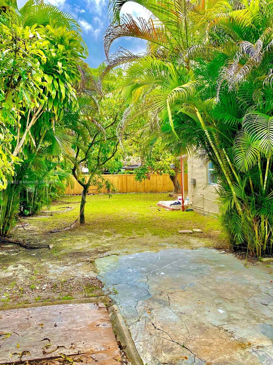 3346 9th Ave, Miami FL 33162-5217 exterior