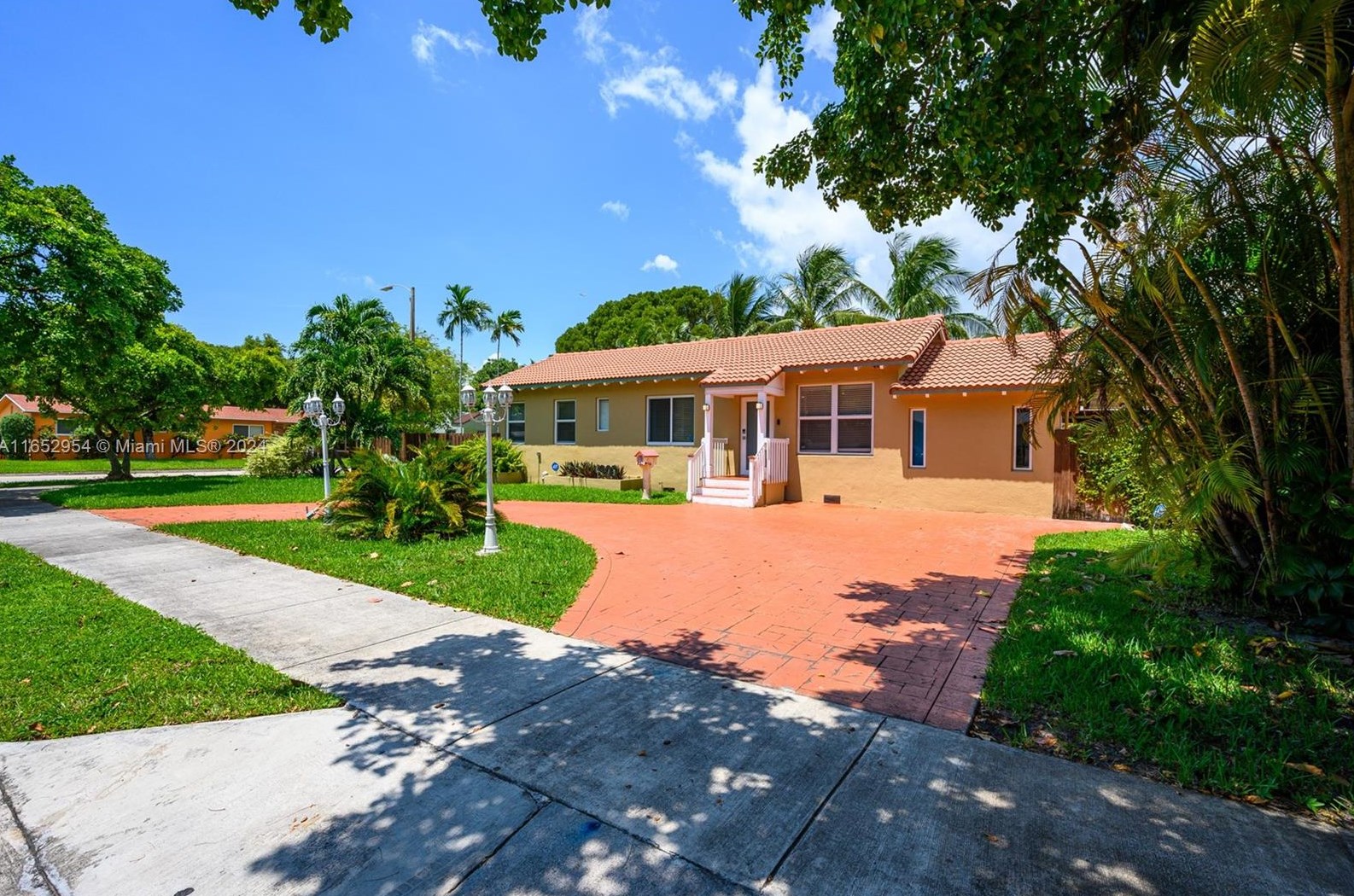 4900 10th Ave, Miami, FL 33127-2206