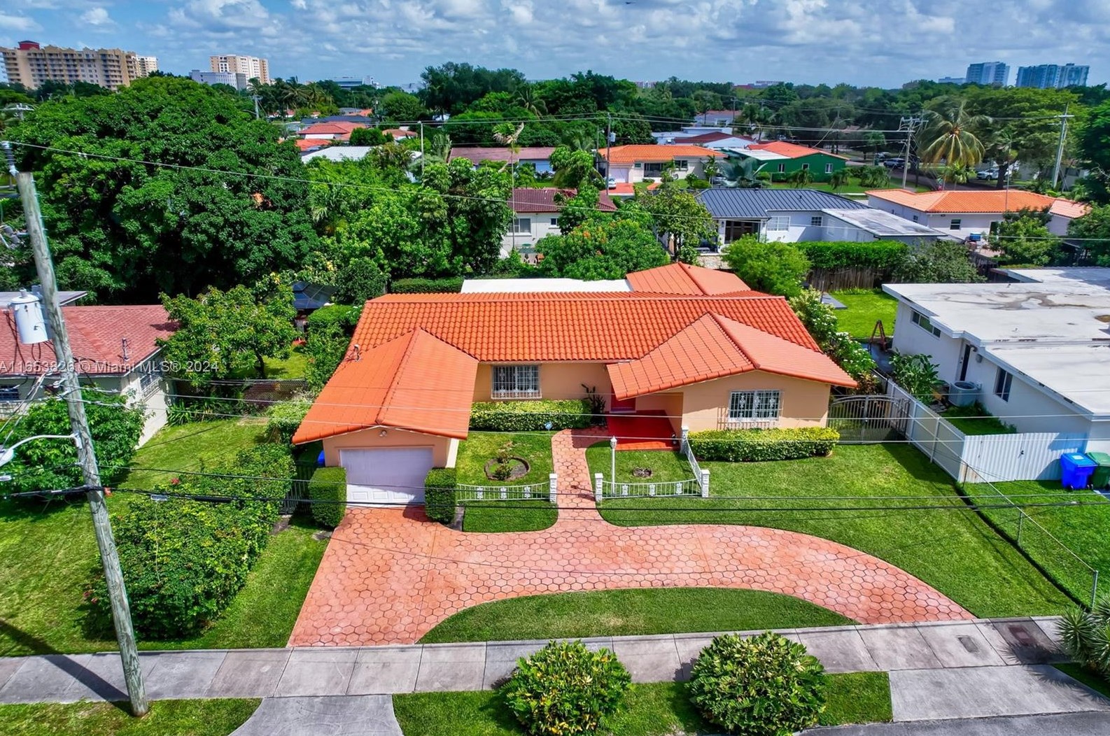 3925 Sw 6th St, Miami, FL 33134