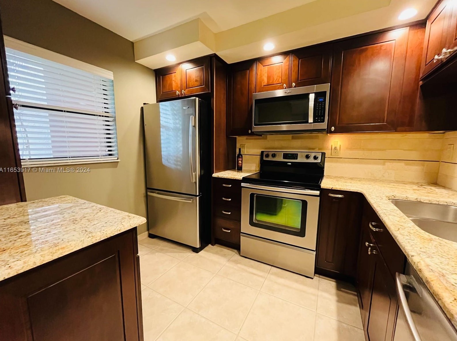 1048 Nw 106th Terrace #104, Hollywood, FL 33026