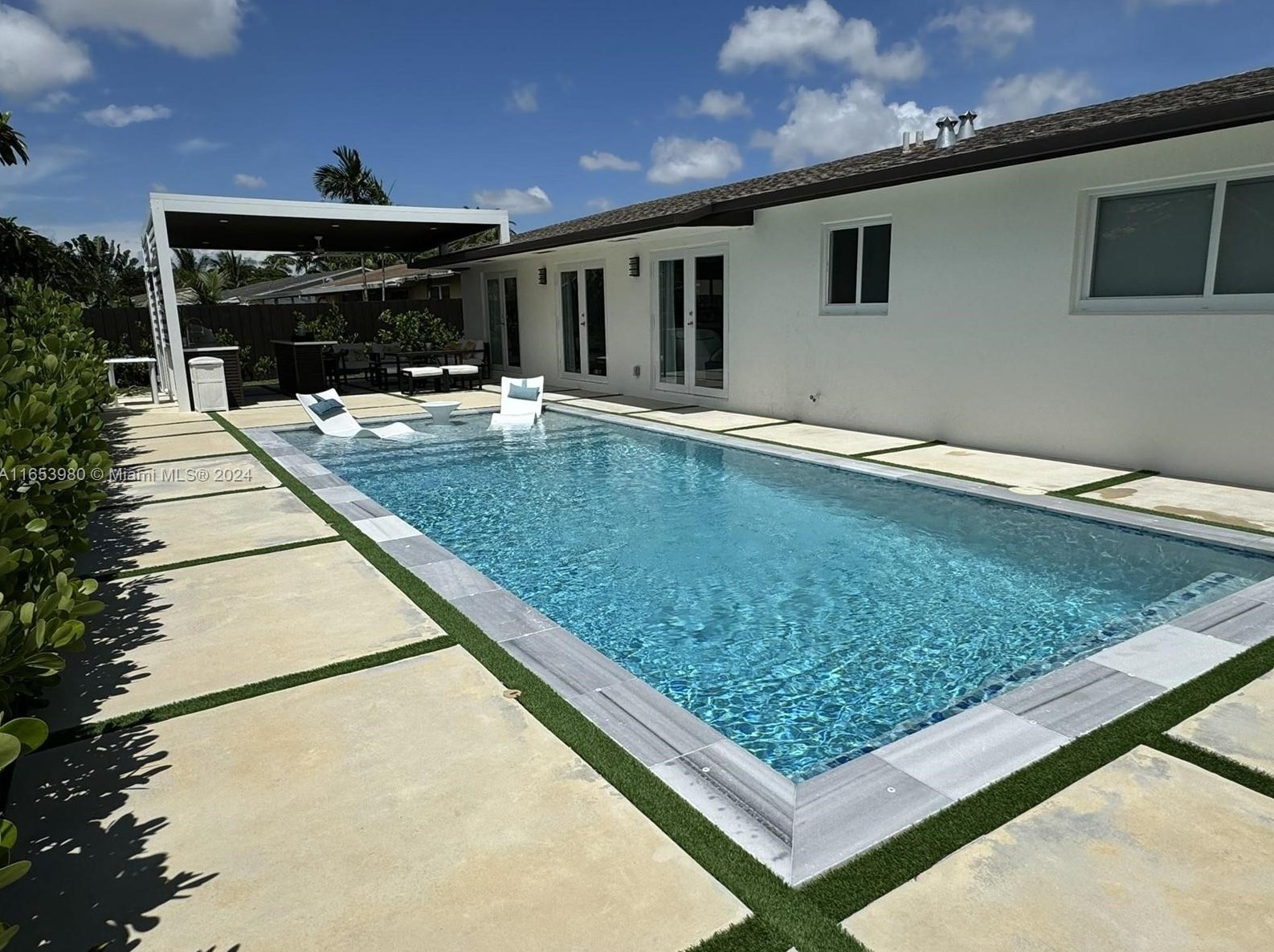 7700 129th Ave, Miami FL  33183-4241 exterior