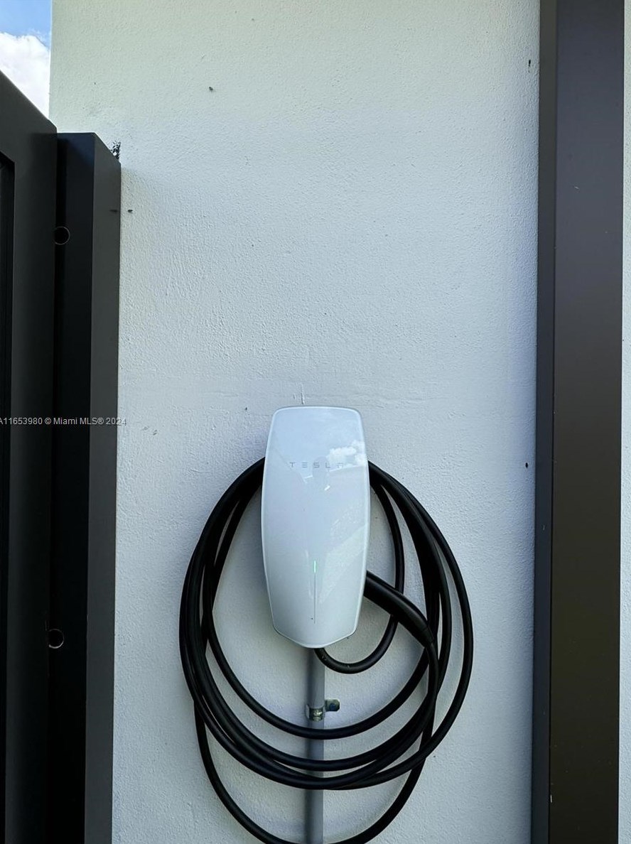 7700 129th Ave, Miami FL  33183-4241 exterior