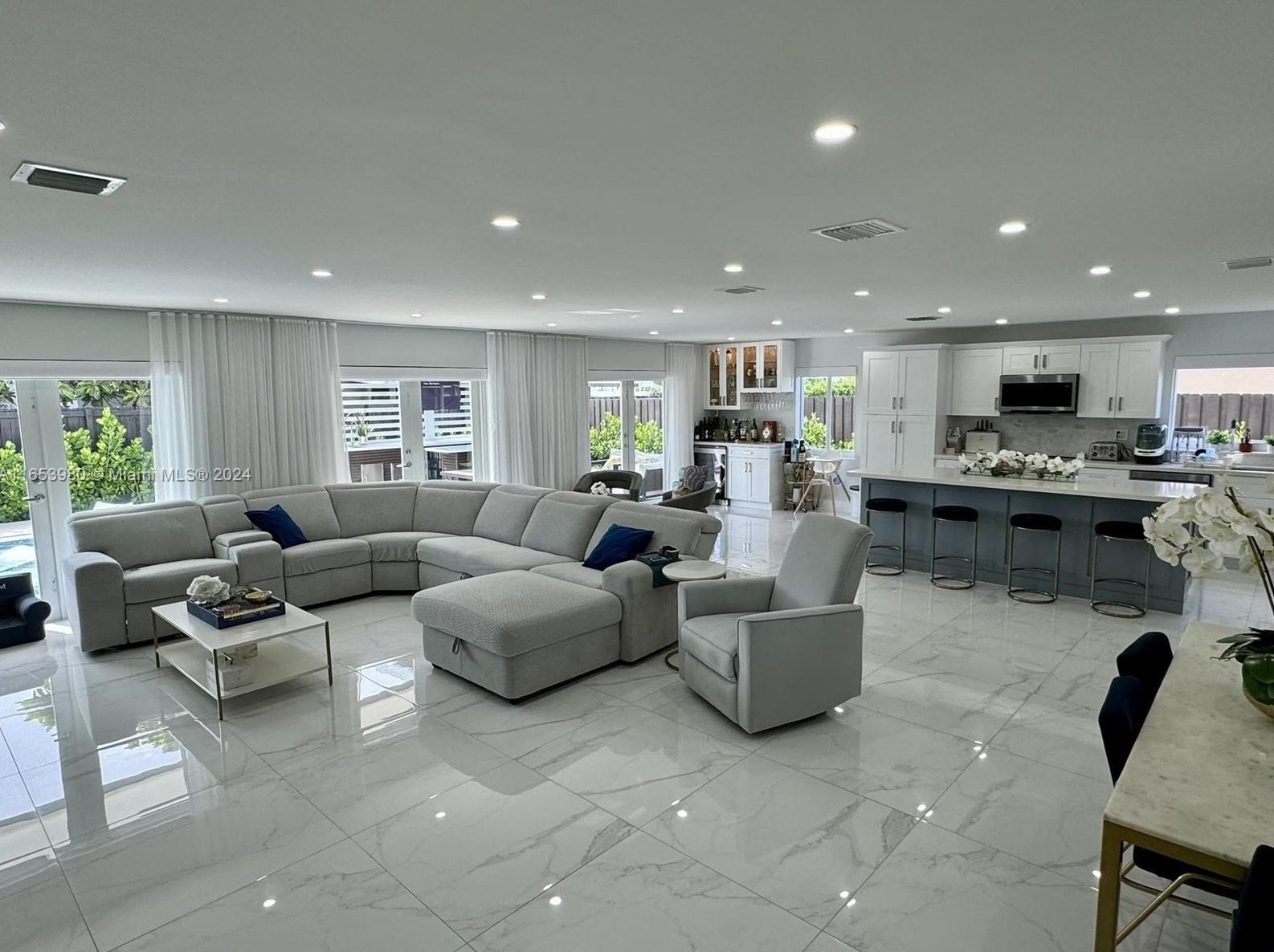 7700 129th Ave, Miami FL  33183-4241 exterior