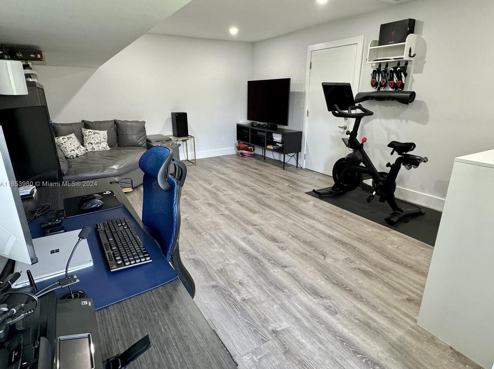 7700 129th Ave, Miami FL  33183-4241 exterior