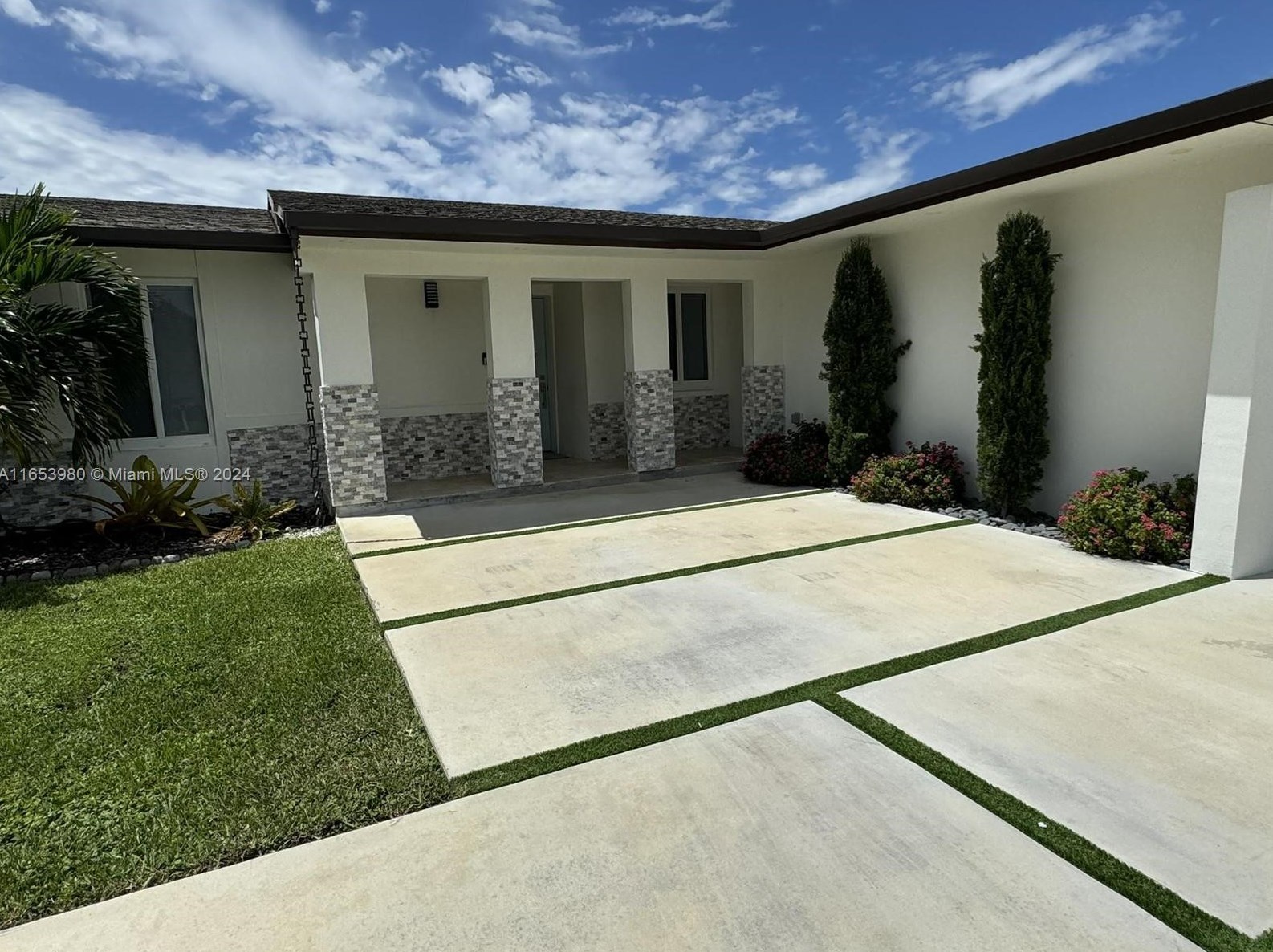 7700 129th Ave, Miami FL  33183-4241 exterior