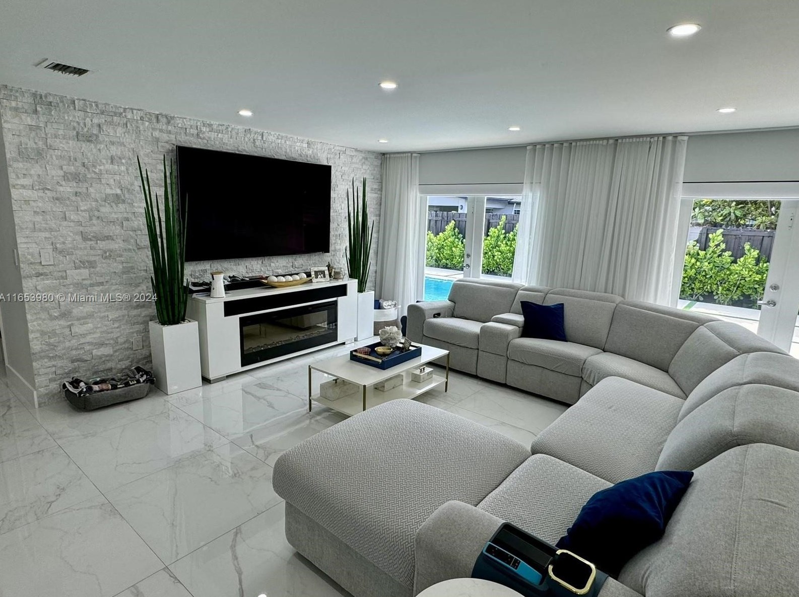 7700 129th Ave, Miami FL  33183-4241 exterior