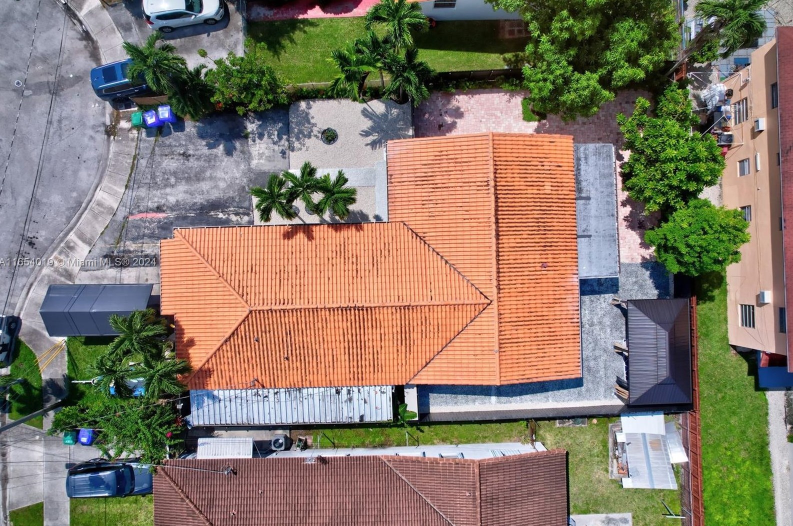 1070 25th Ave, Miami, FL 33135-4825