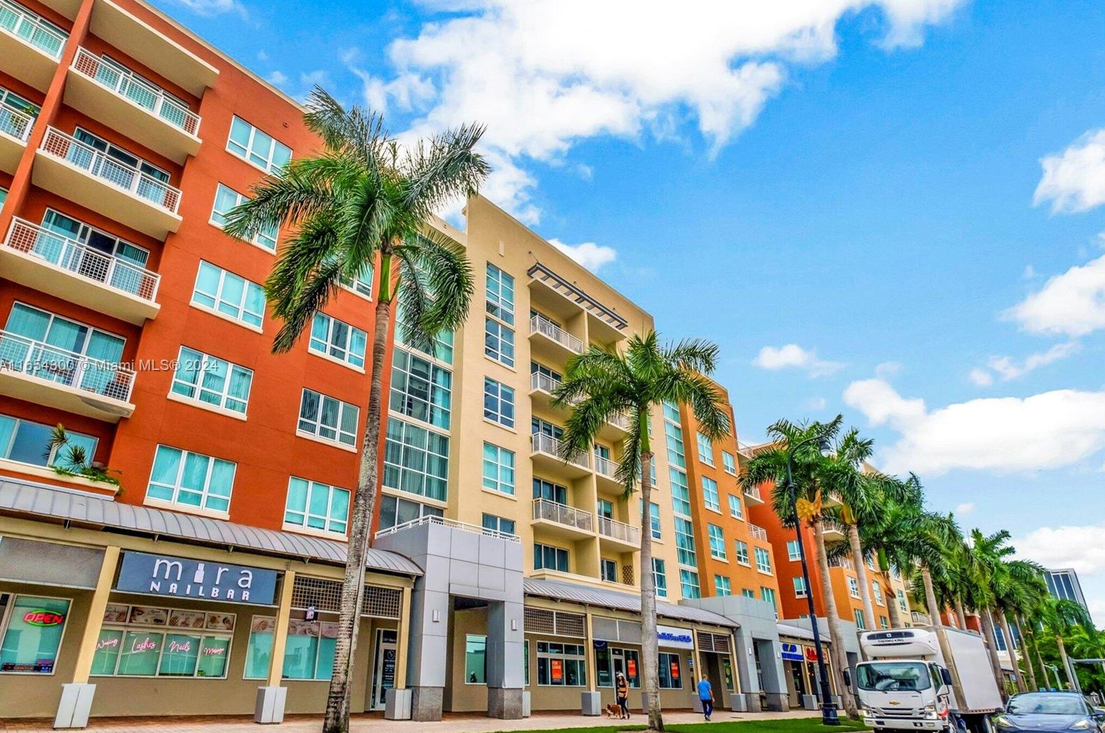 2001 Biscayne Blvd, Miami FL 33137-5009 exterior