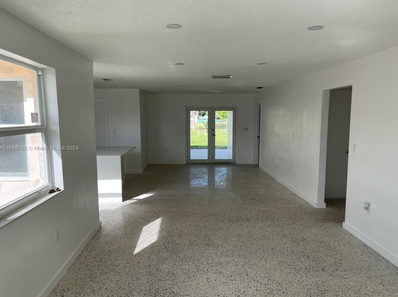 2250 69th Ave, Miami, FL 33155-1757