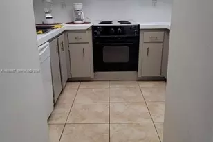 6960 Miami Gardens Dr, Hialeah, FL 33015 - Photo 8