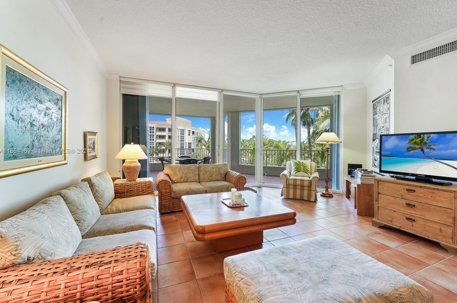 705 Crandon Blvd, Miami, FL 33149-2584
