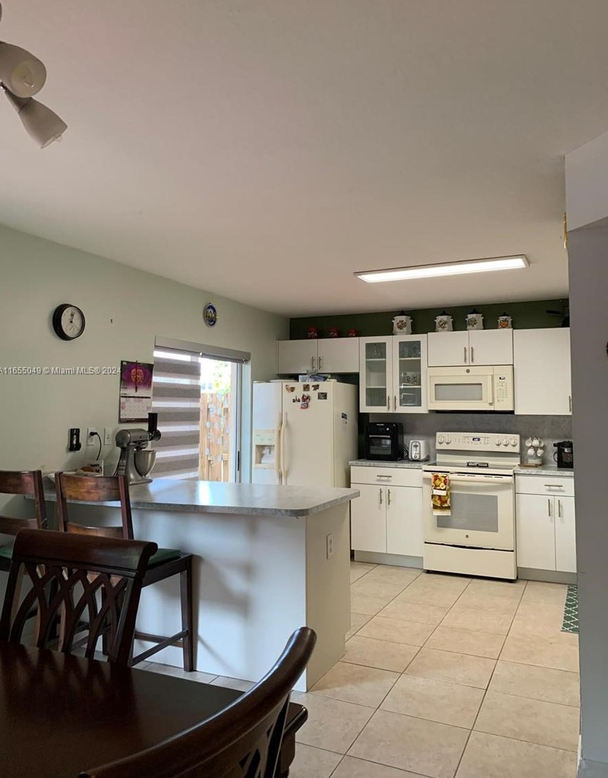 16204 Sw 60th Terrace, Miami, FL 33193