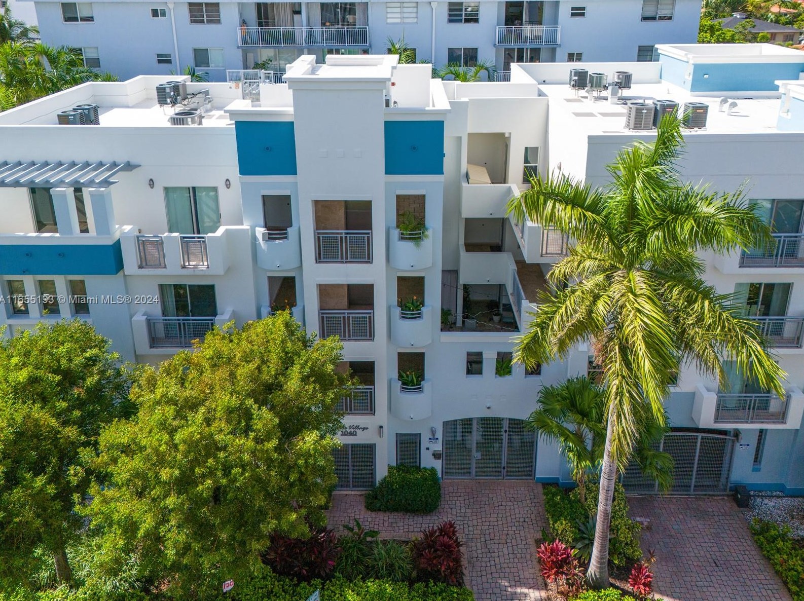 1040 10th St, Miami, FL 33130-3610