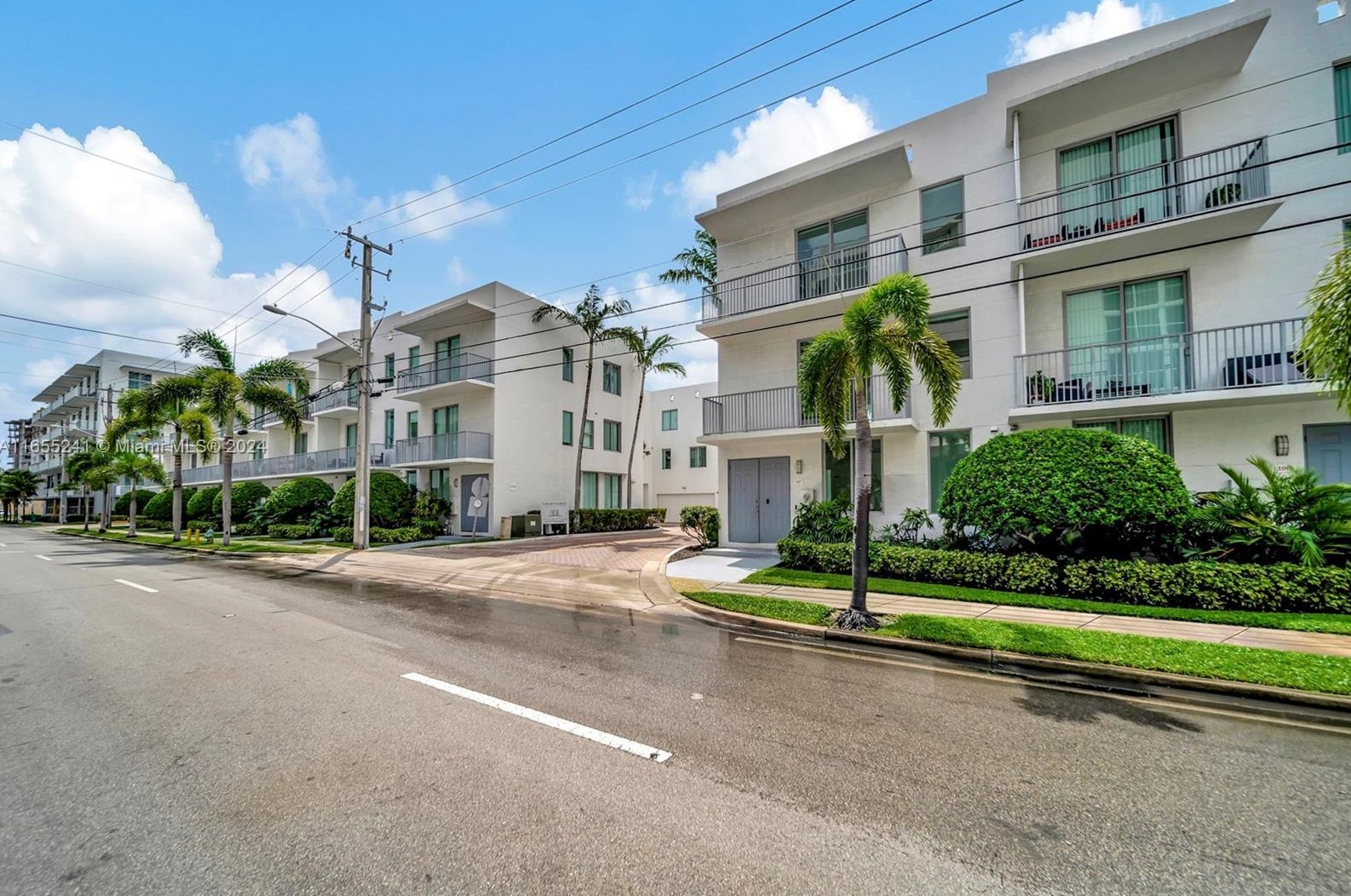 2150 Van Buren St Apt 107, Hollywood, FL 33020