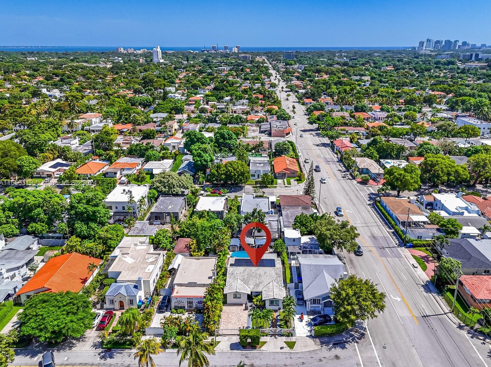 1686 12th St, Miami, FL 33135-5322