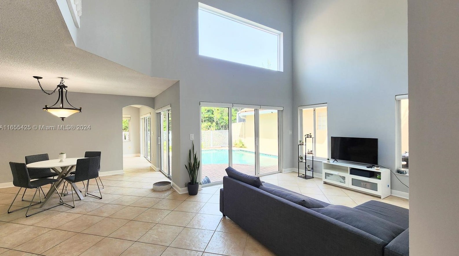 1065 Weeping Willow Way, Hollywood, FL 33019