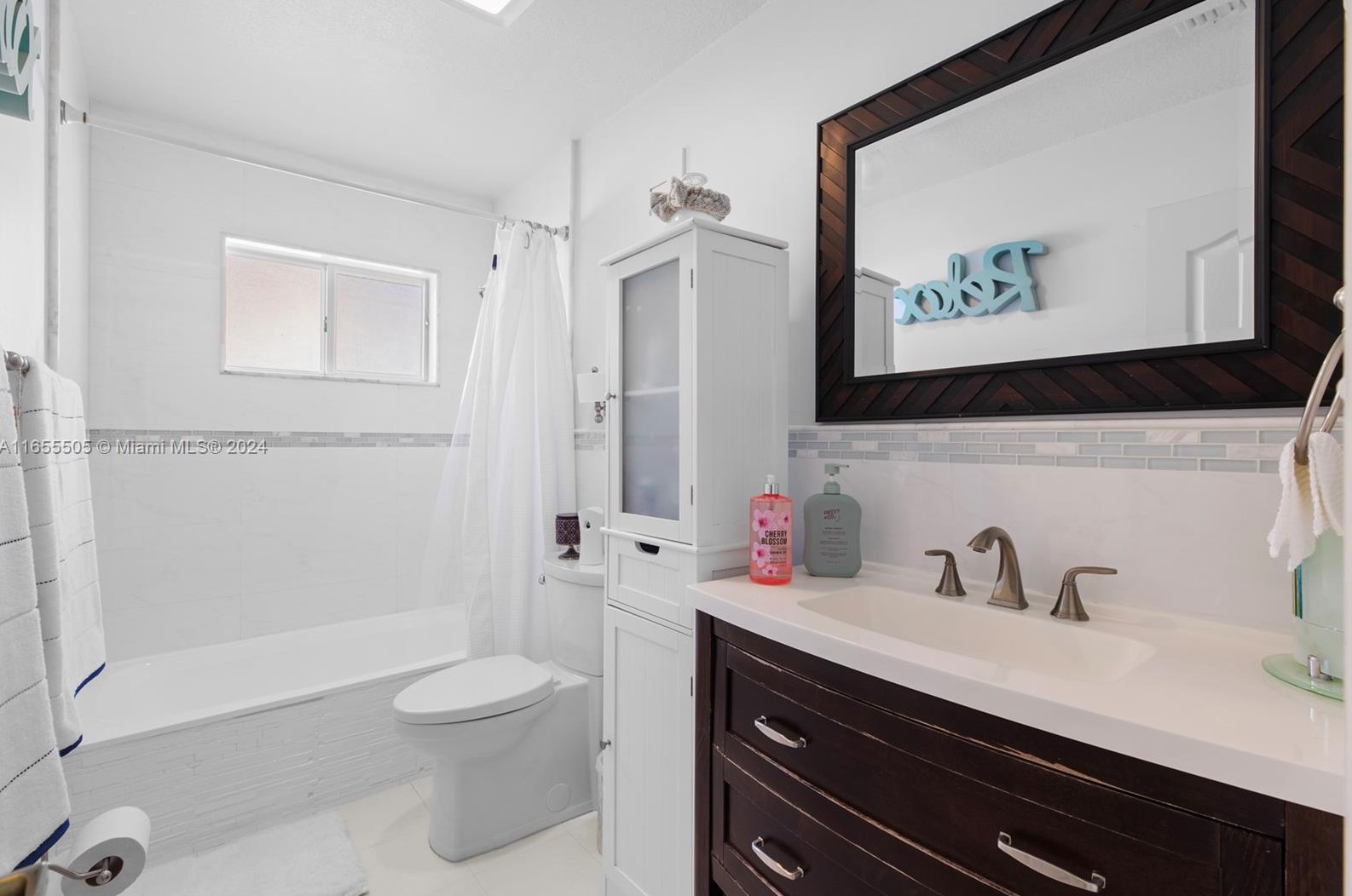 3864 145 Ave, Miami FL 33175-7834 exterior