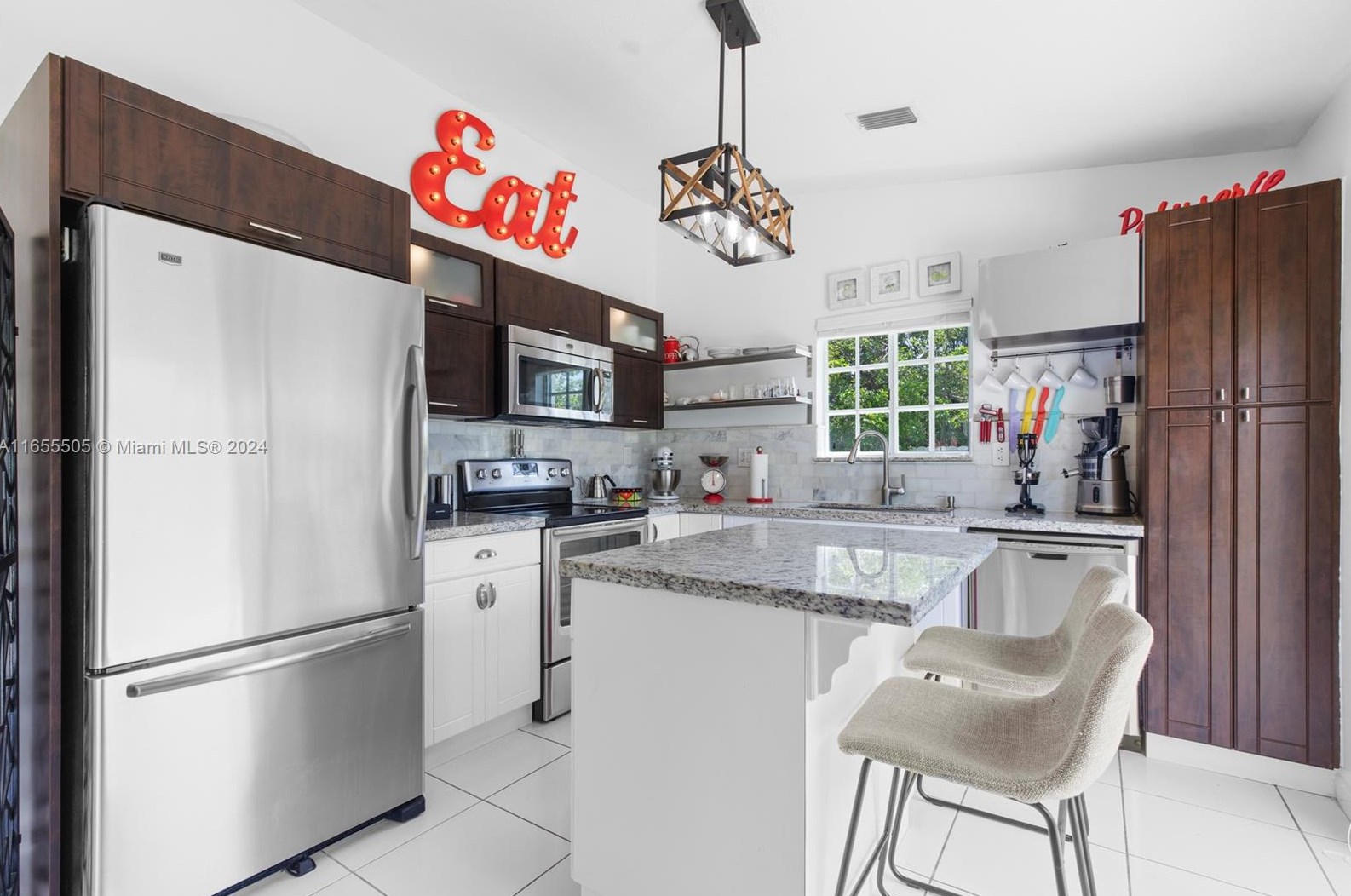 3864 145 Ave, Miami FL 33175-7834 exterior