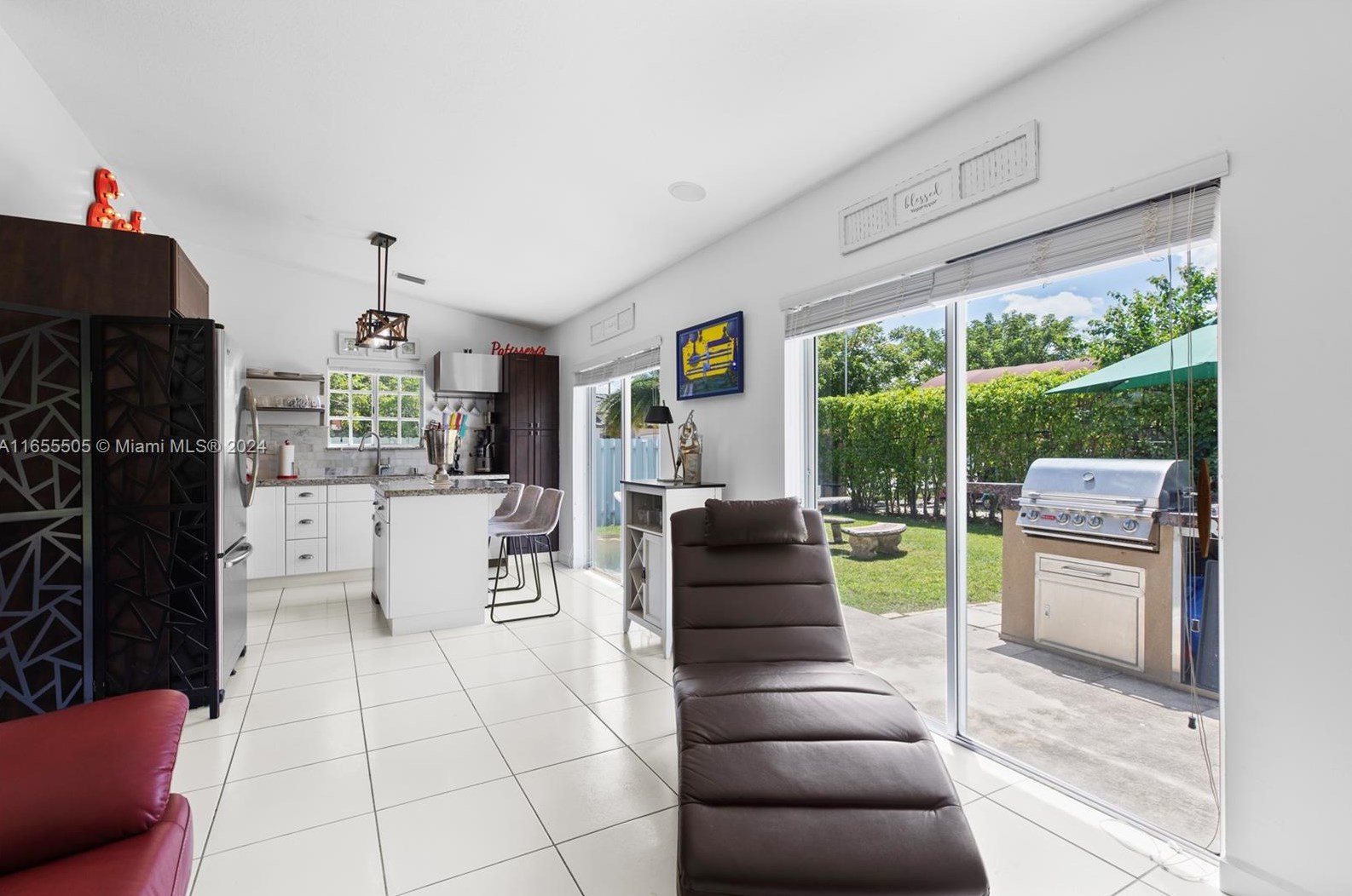 3864 145 Ave, Miami FL 33175-7834 exterior