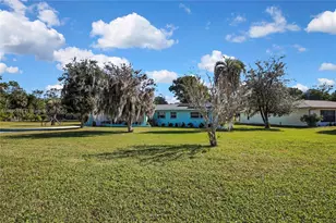 685 Afterglow Circle, Other City - In The State Of Florida, FL 34429 - Photo 4