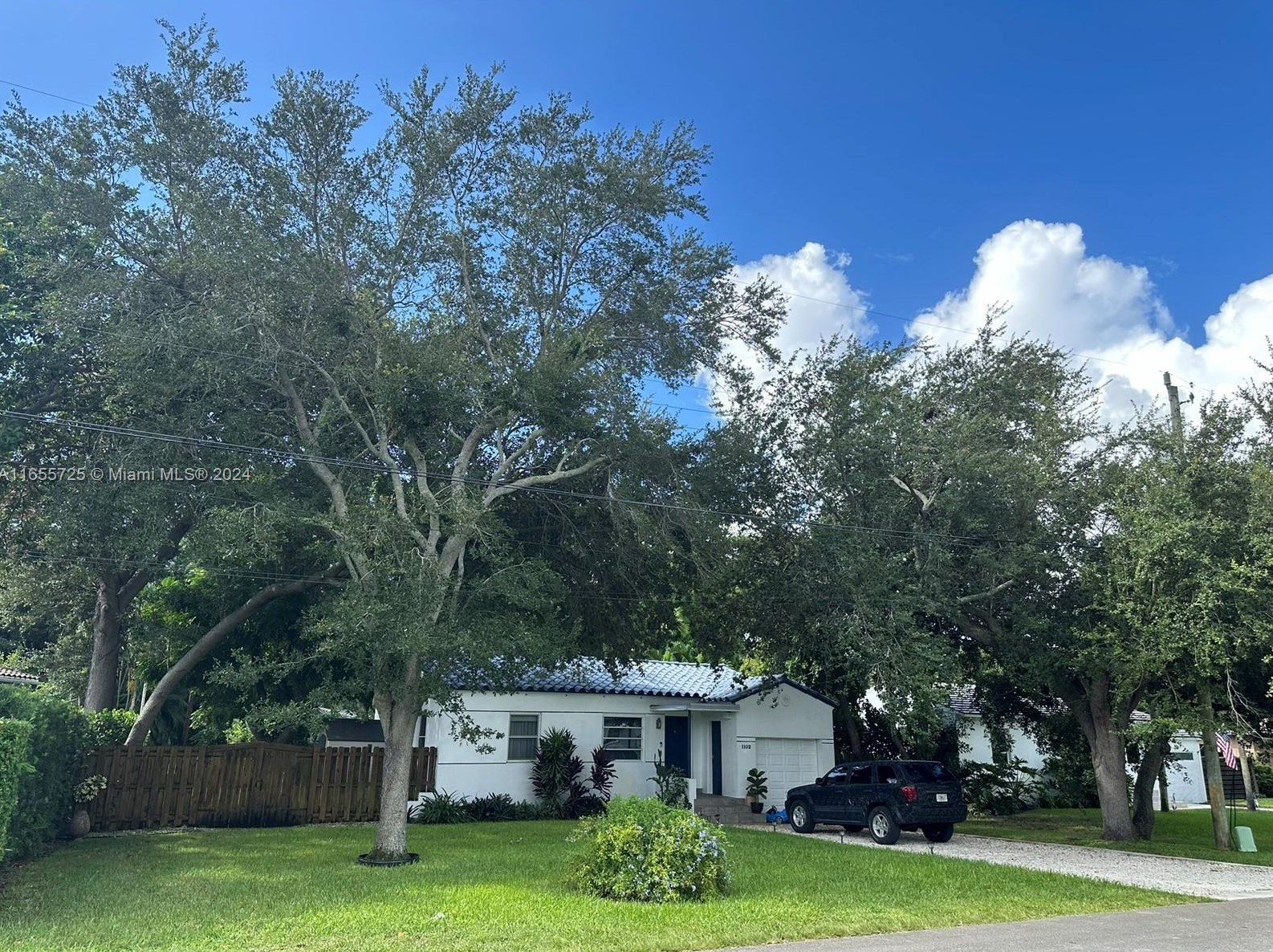 1102 116th St, Miami, FL 33161-6746