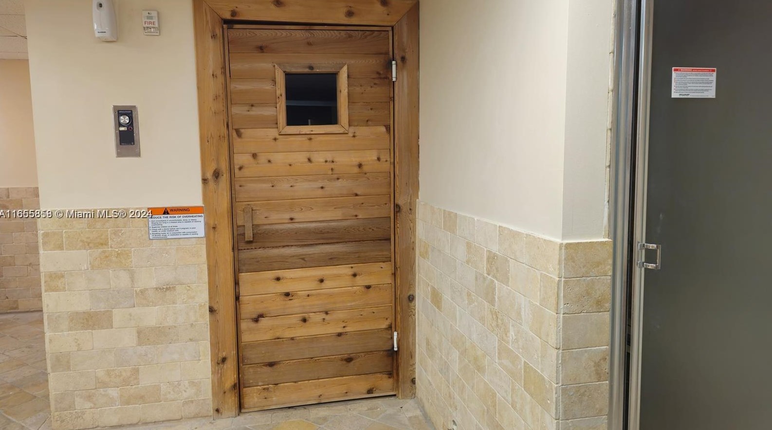 170 14th St, Miami FL 33131-3334 exterior