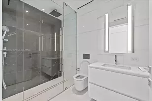 300 Biscayne Blvd Way, Miami, FL 33131 - Photo 18
