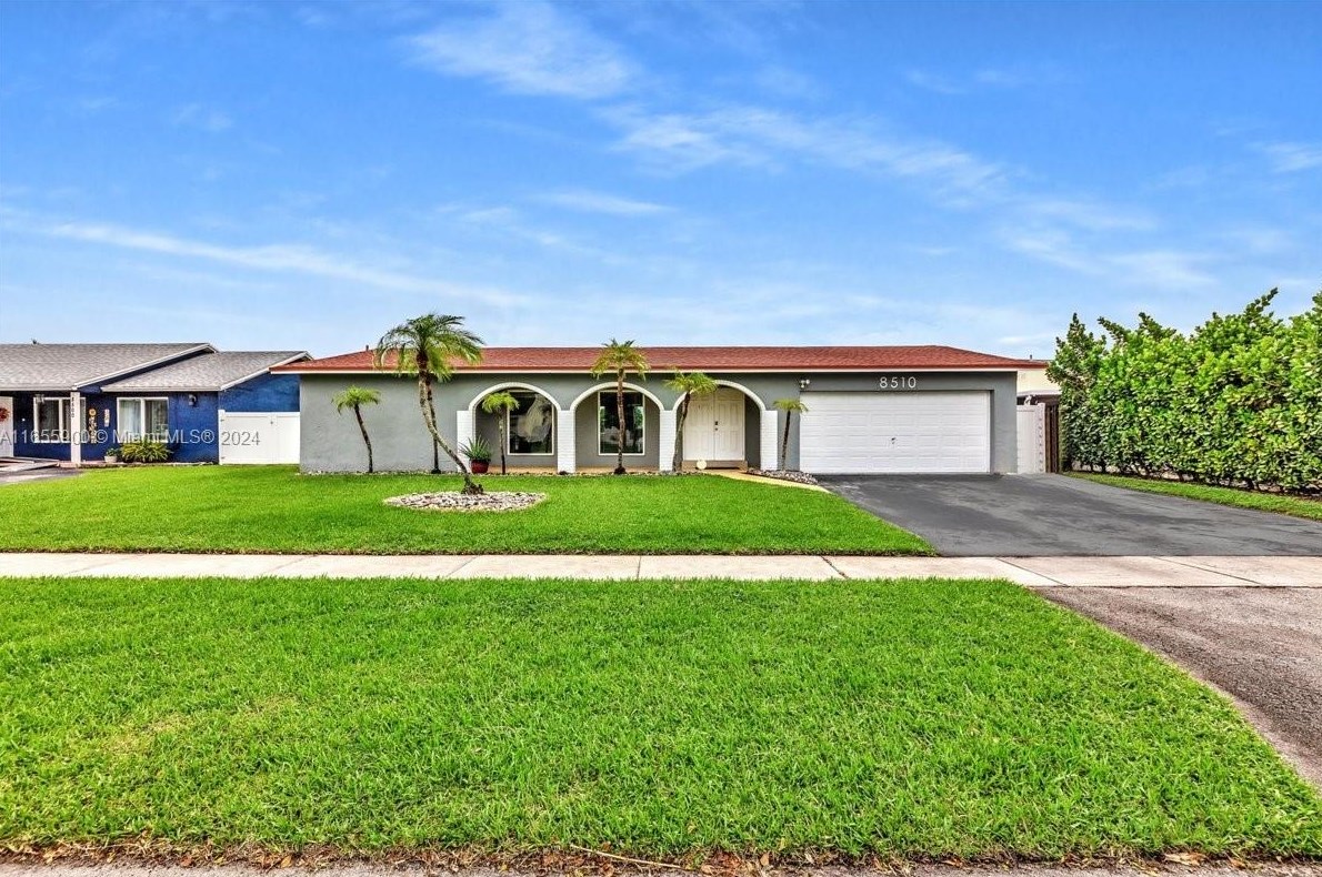8510 Nw 7th St, Hollywood, FL 33024
