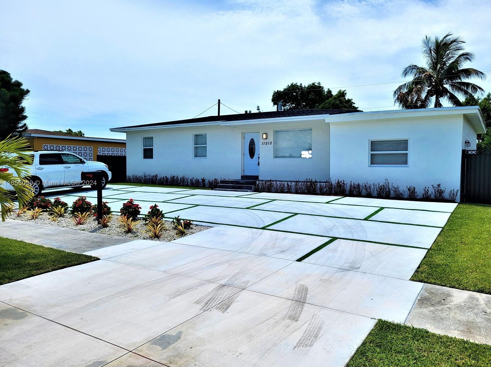 11510 140th Ter, Miami, FL 33176-6302