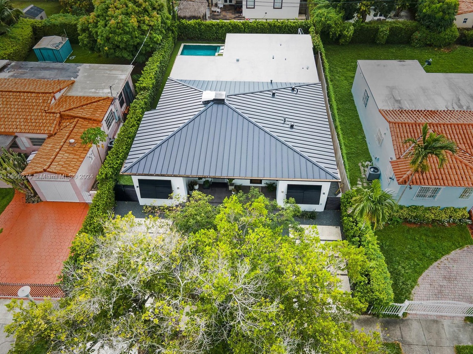 2342 25th Ter, Miami, FL 33133-2304