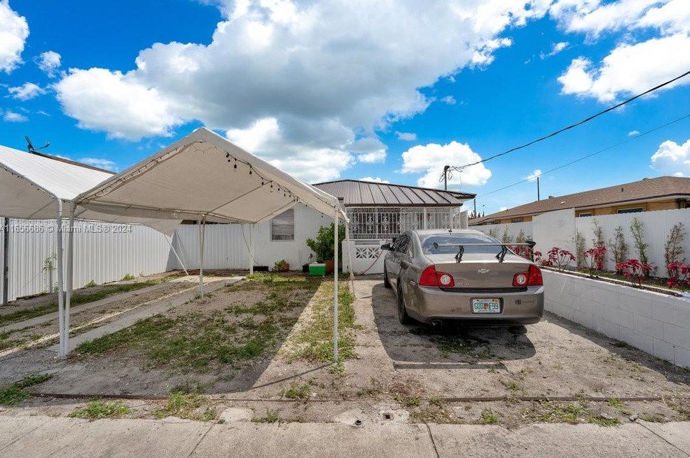 3132 27th St, Miami, FL 33133-2914